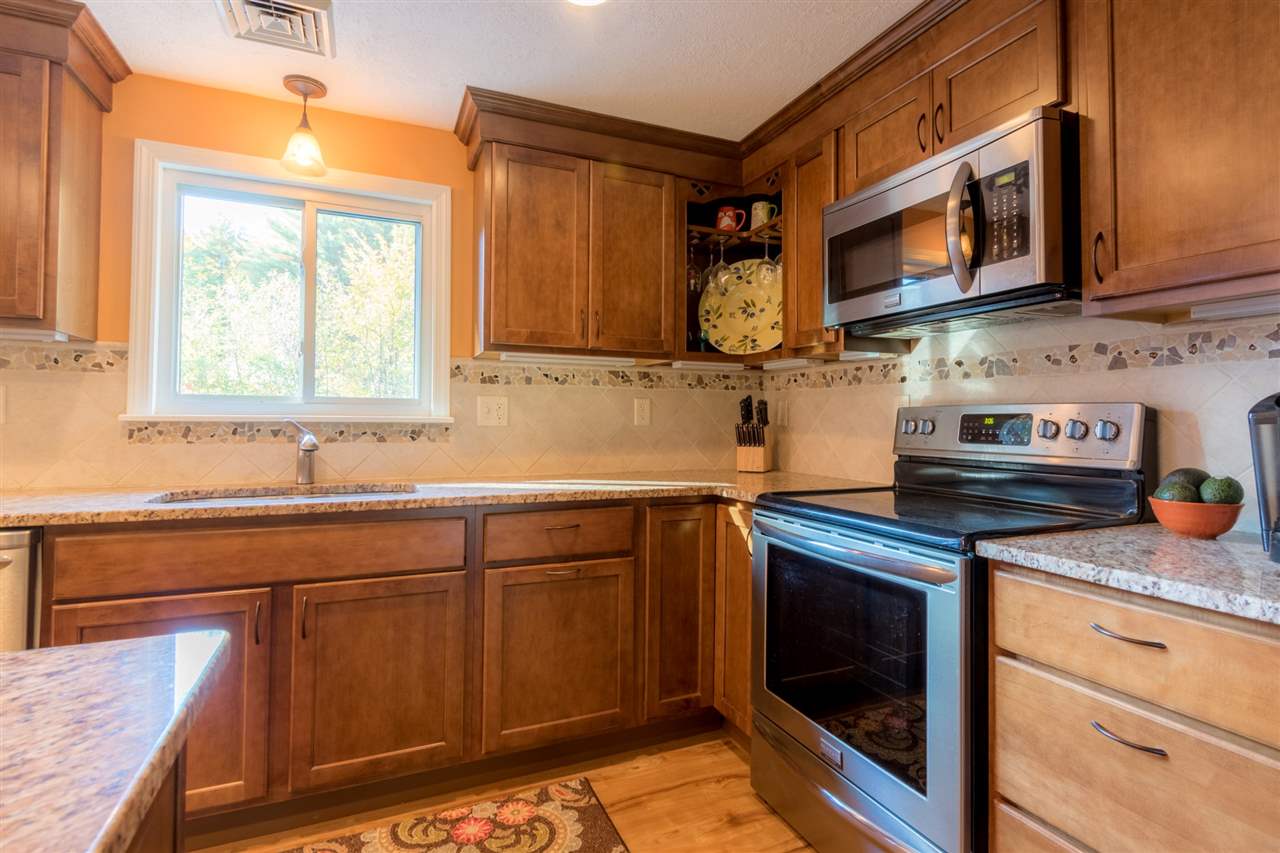 18 Old Stage Road Hampton Falls, NH 03844 - Photo 4 of 32