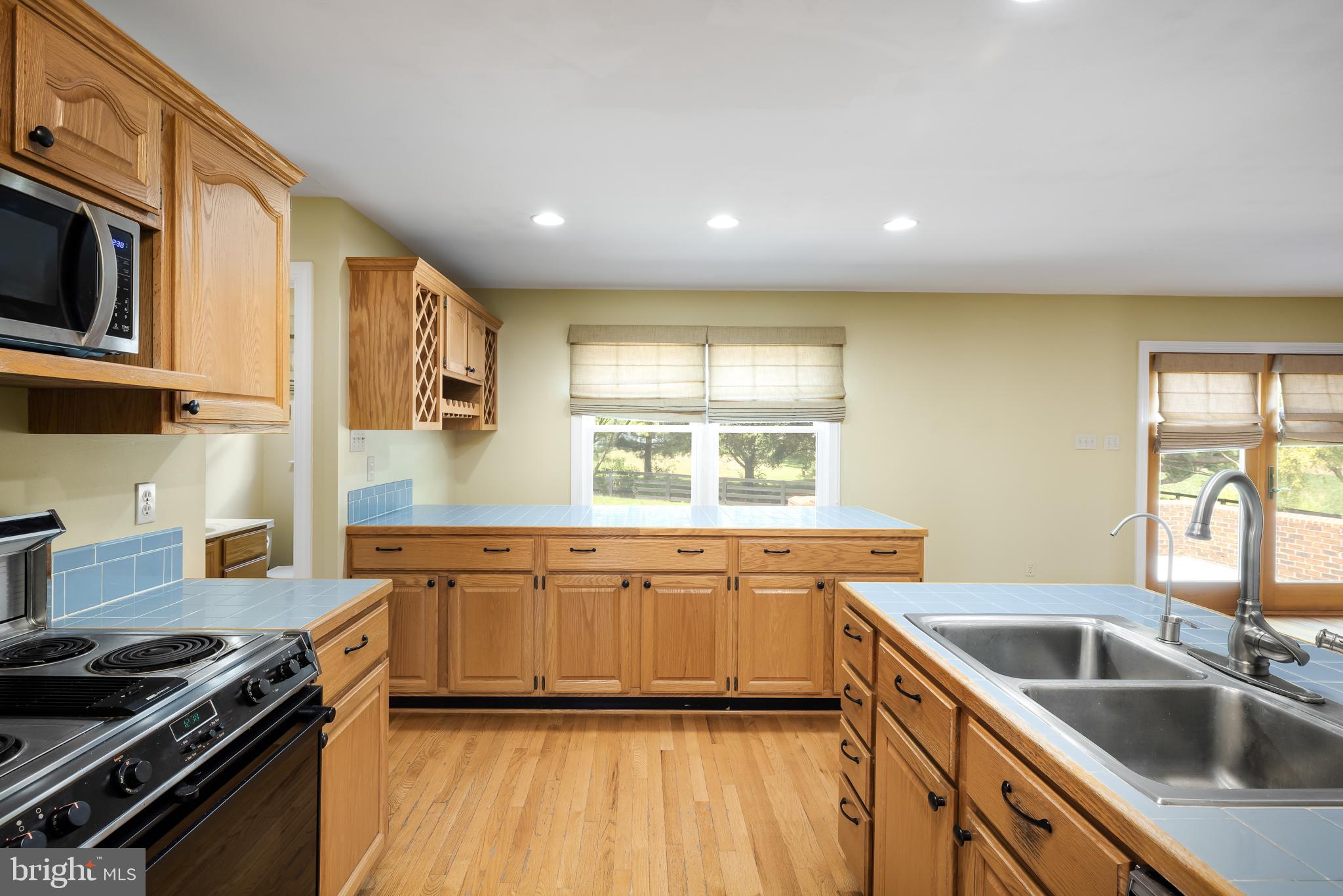 121 Laurel Grove Road Winchester, VA 22602 - Photo 11 of 48 Kitchen