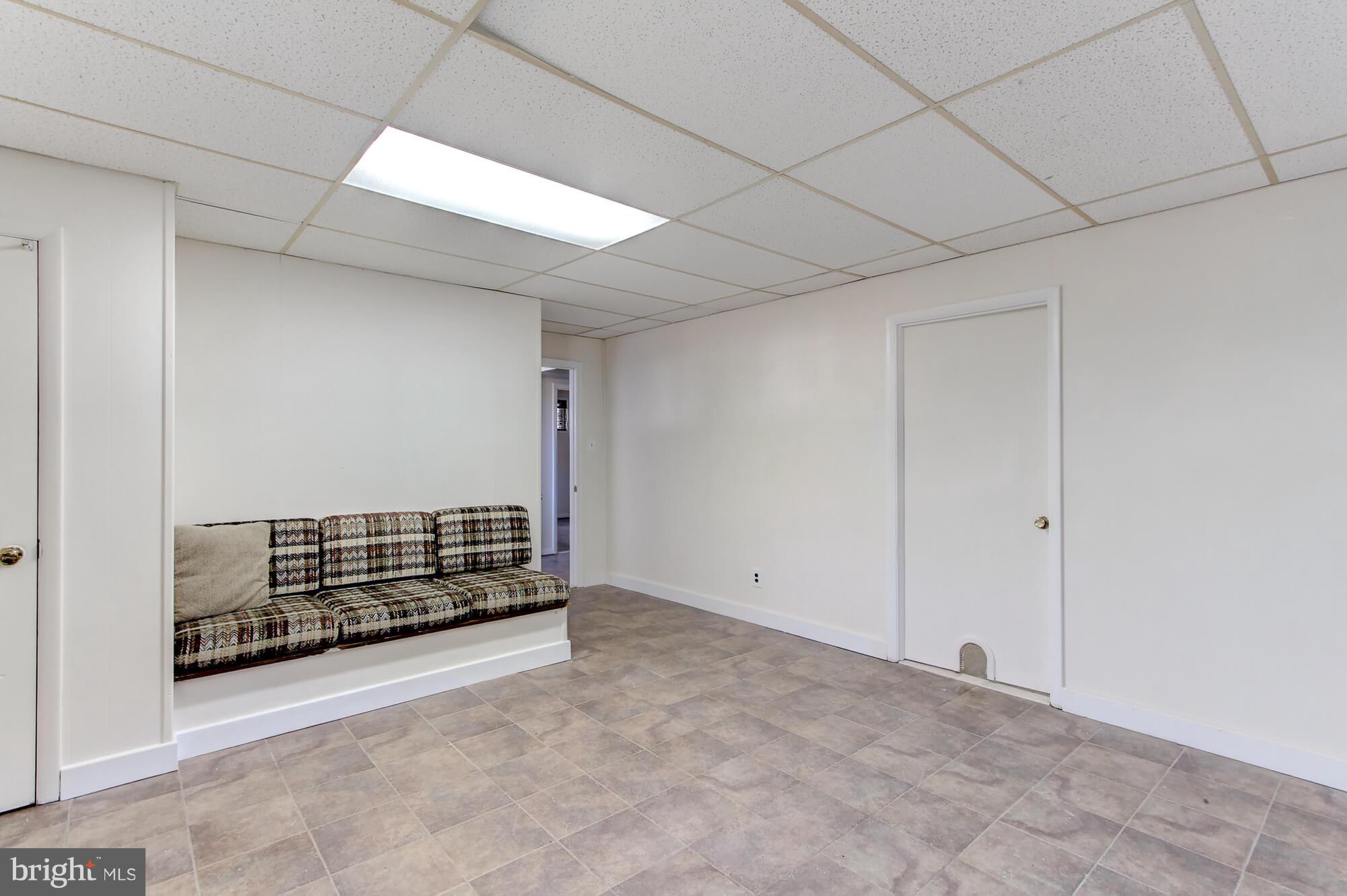 8907 Snow Acres Drive Laurel, MD 20708 - Photo 21 of 29 Family Room