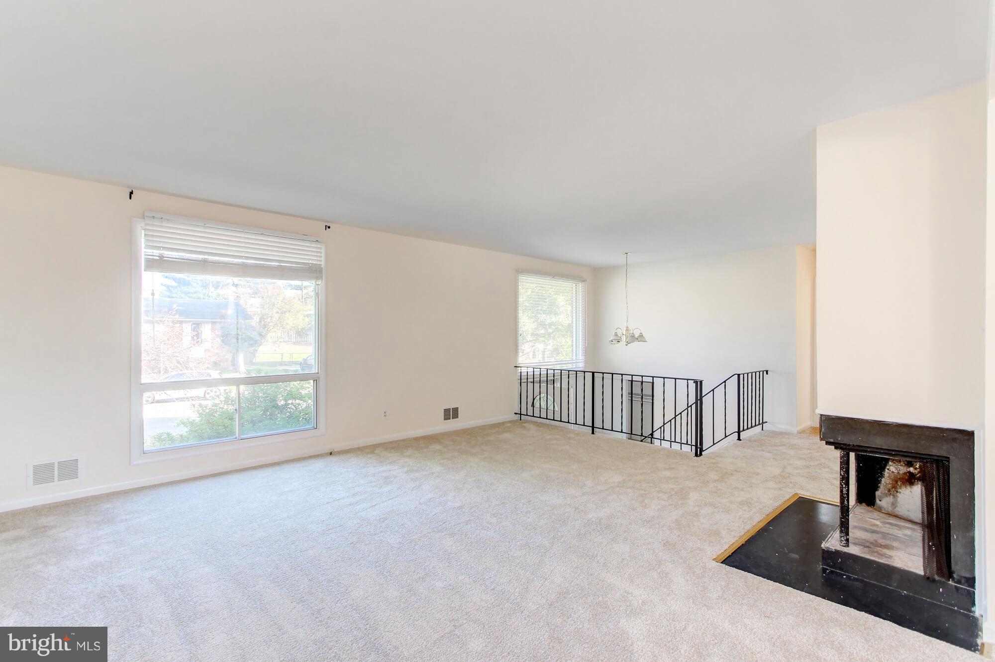 8907 Snow Acres Drive Laurel, MD 20708 - Photo 6 of 29 Living Room