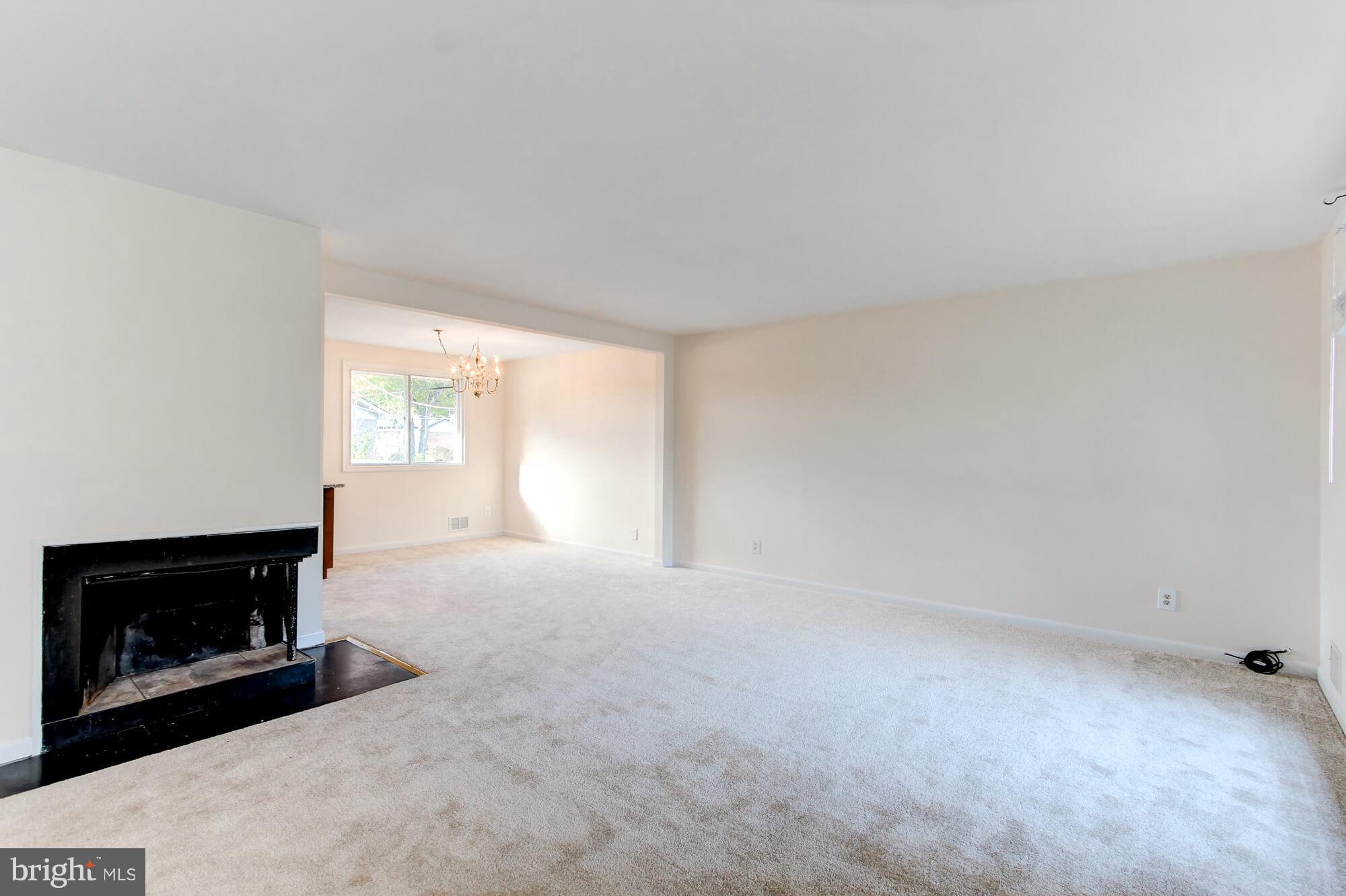 8907 Snow Acres Drive Laurel, MD 20708 - Photo 7 of 29 Living Room
