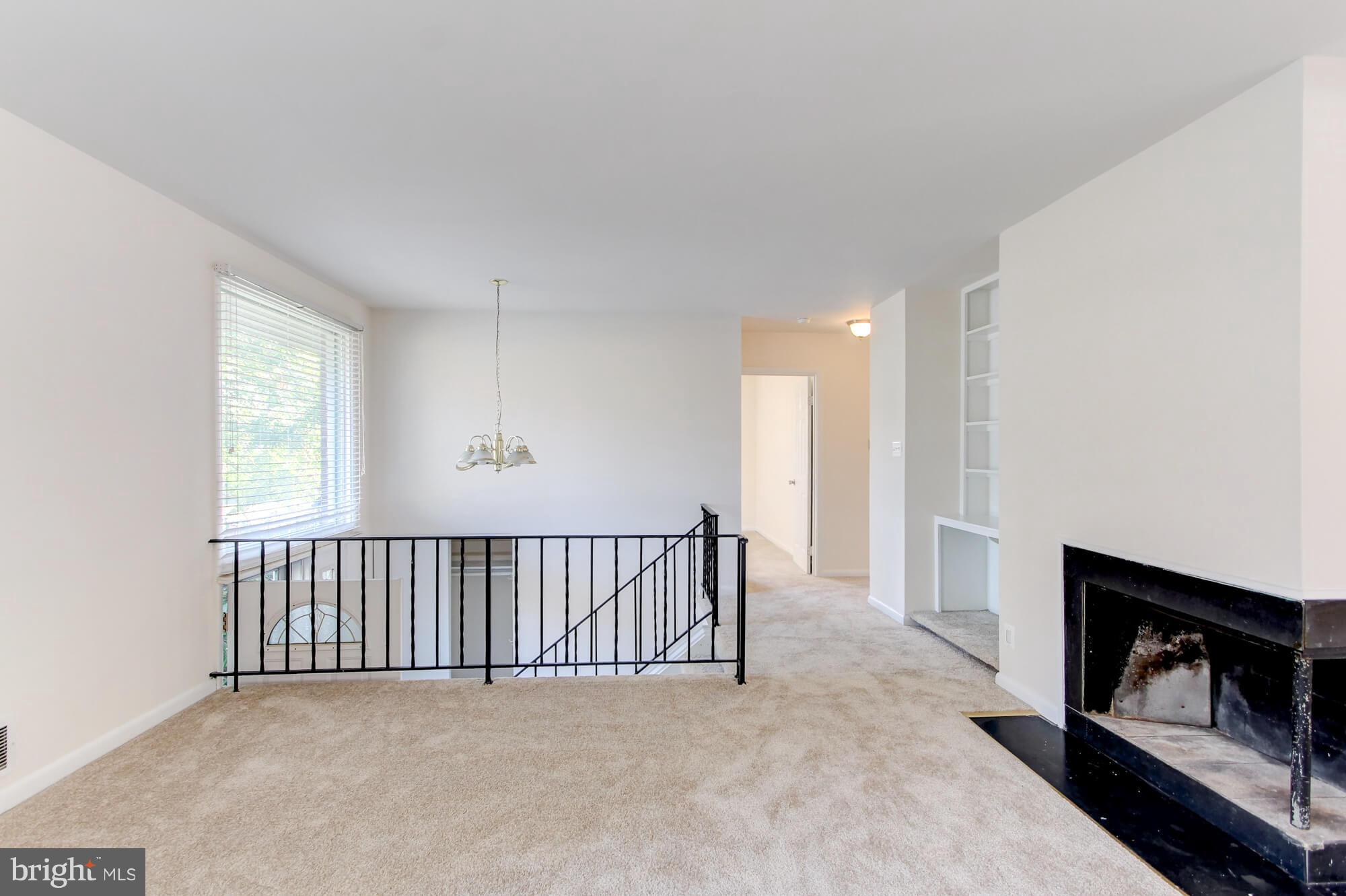 8907 Snow Acres Drive Laurel, MD 20708 - Photo 8 of 29 Living Room