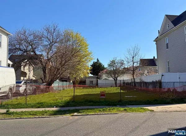 $375,000 | 75 Campbell Avenue, Hackensack, NJ 07601