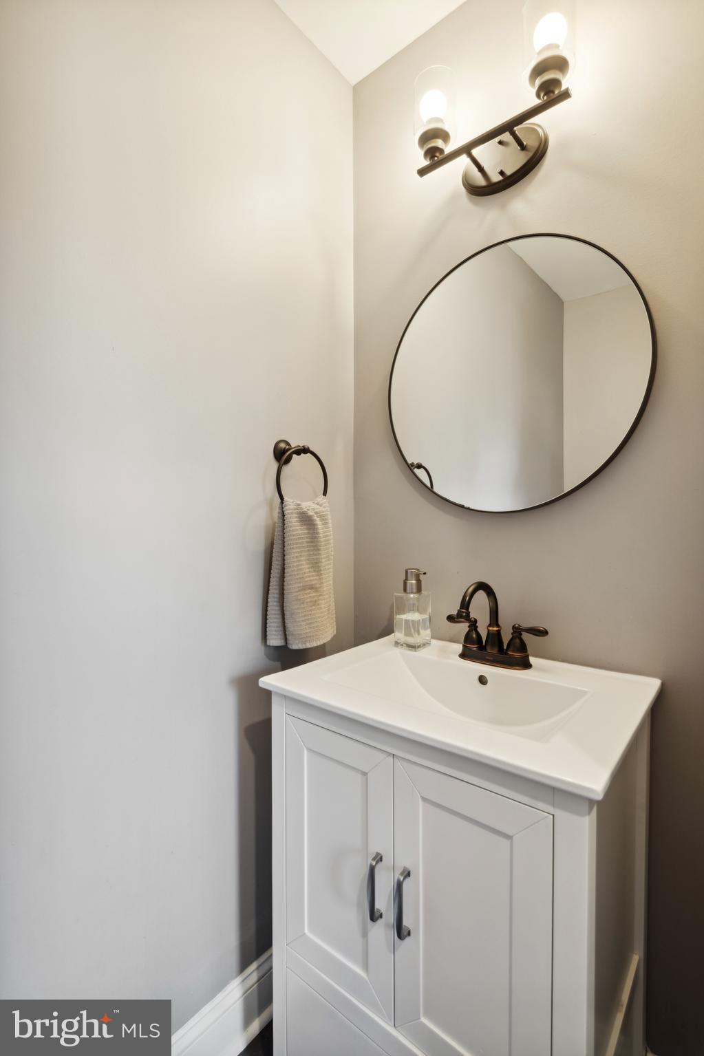 159 Vassar Road Bala Cynwyd, PA 19004 - Photo 17 of 33 Half Bathroom