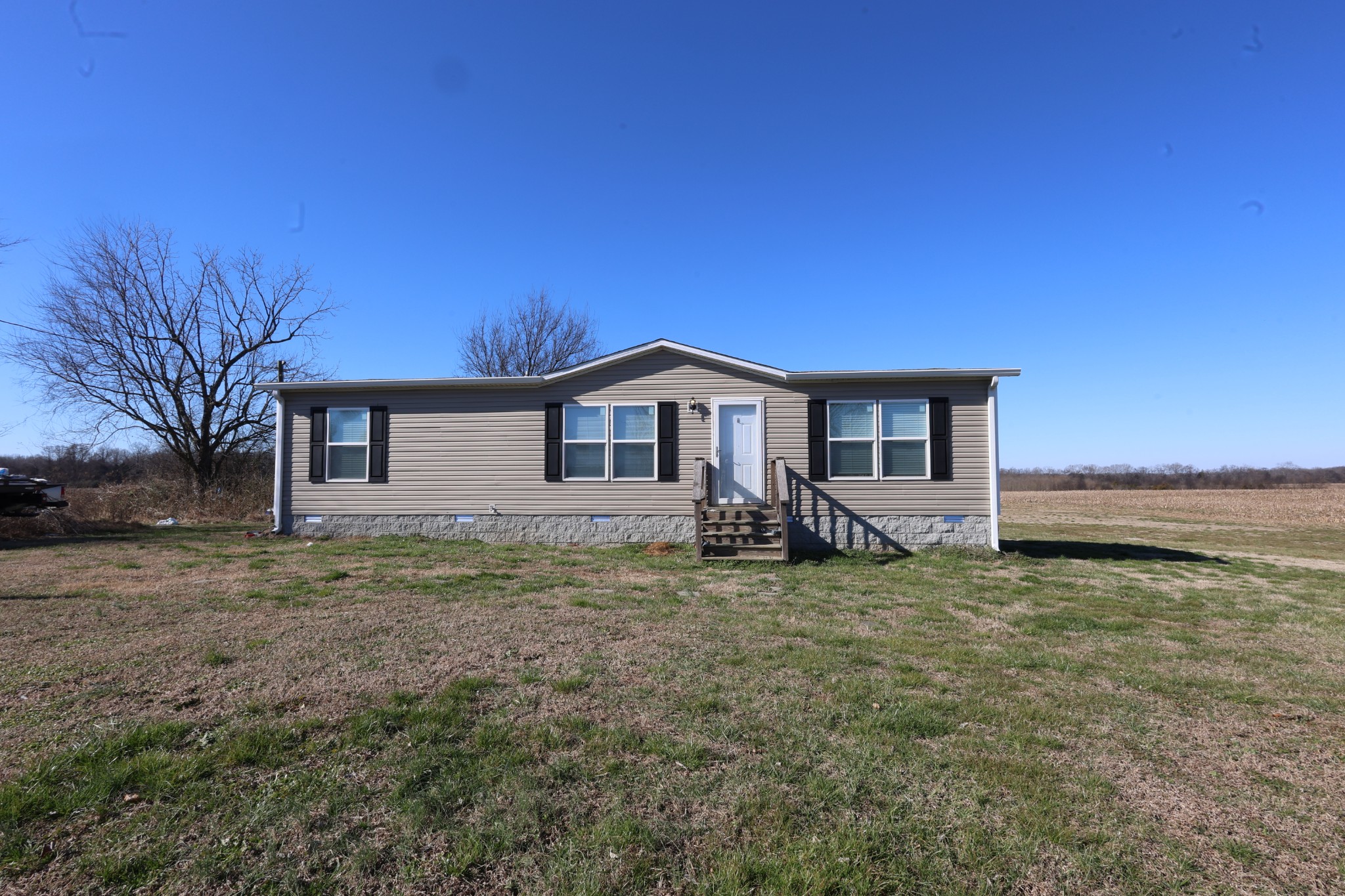 298 Fly Road Shelbyville, TN 37160 - Photo 1 of 21 a view of a house with a yard