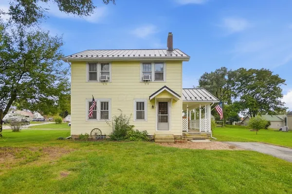 $299,900 | 1024 Springlawn Avenue, Harrisburg, OH 43126