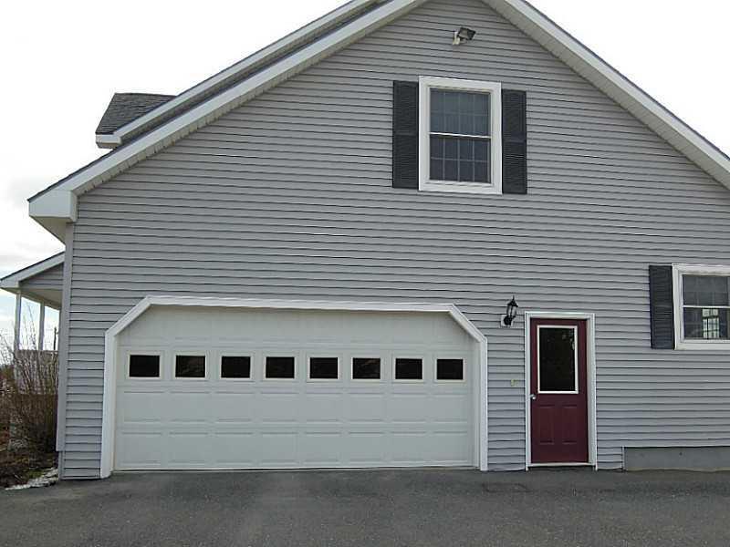 309 Fort Fairfield Road Caribou, ME 04736 - Photo 28 of 32 Garage.