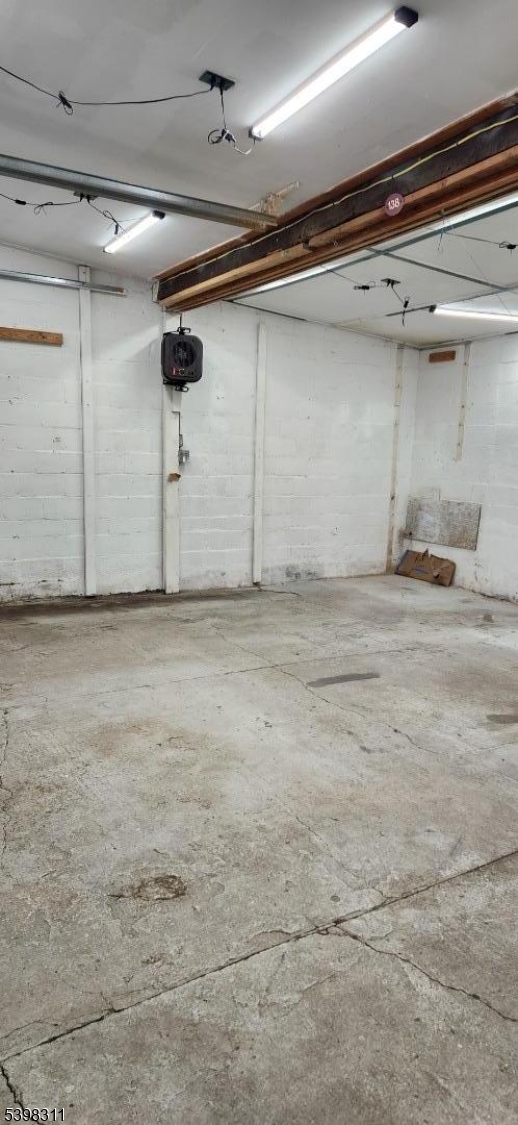 38 Reese Way Phillipsburg, NJ 08865 - Photo 5 of 7 a view of garage