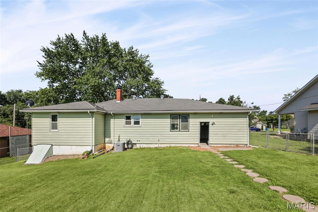 113 Old Bethalto Road Bethalto, IL 62010 - Photo 28 of 33
