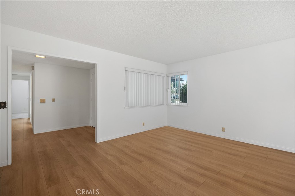 10276 Falcon Avenue Fountain Valley, CA 92708 - Photo 14 of 33 Family Room