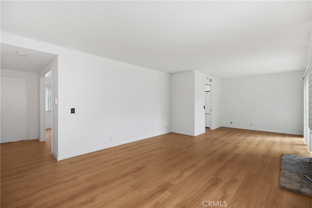 10276 Falcon Avenue Fountain Valley, CA 92708 - Photo 5 of 33 Living Room corner