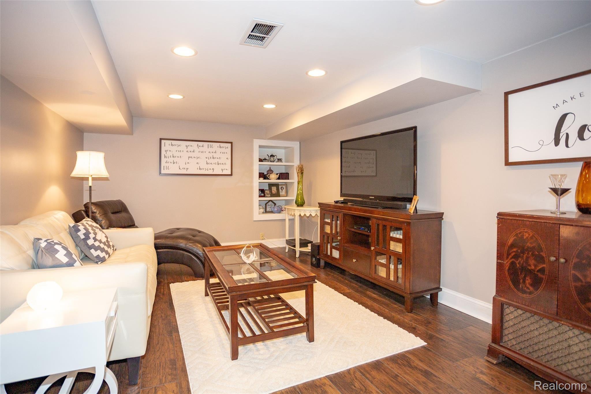 3539 Kenmore Road Berkley, MI 48072 - Photo 32 of 50 brgKEN-51.jpg