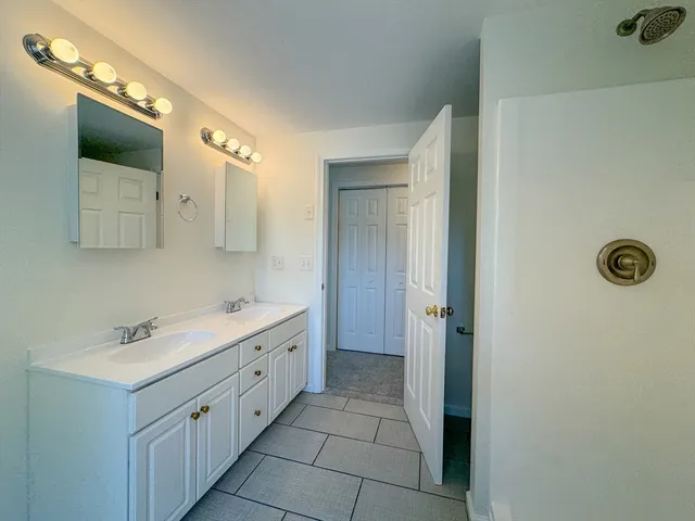 $839,900 | 34 Kevins Way, Easton, MA 02375