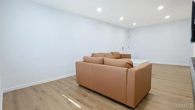 $114,900 | 1669 Mayenne Court, Unit B, St. Louis, MO 63125