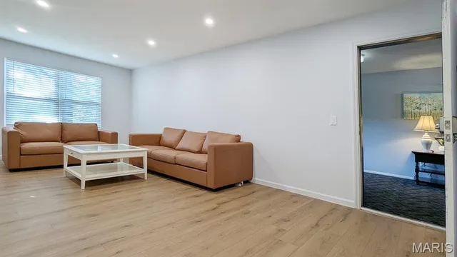 $114,900 | 1669 Mayenne Court, Unit B, St. Louis, MO 63125