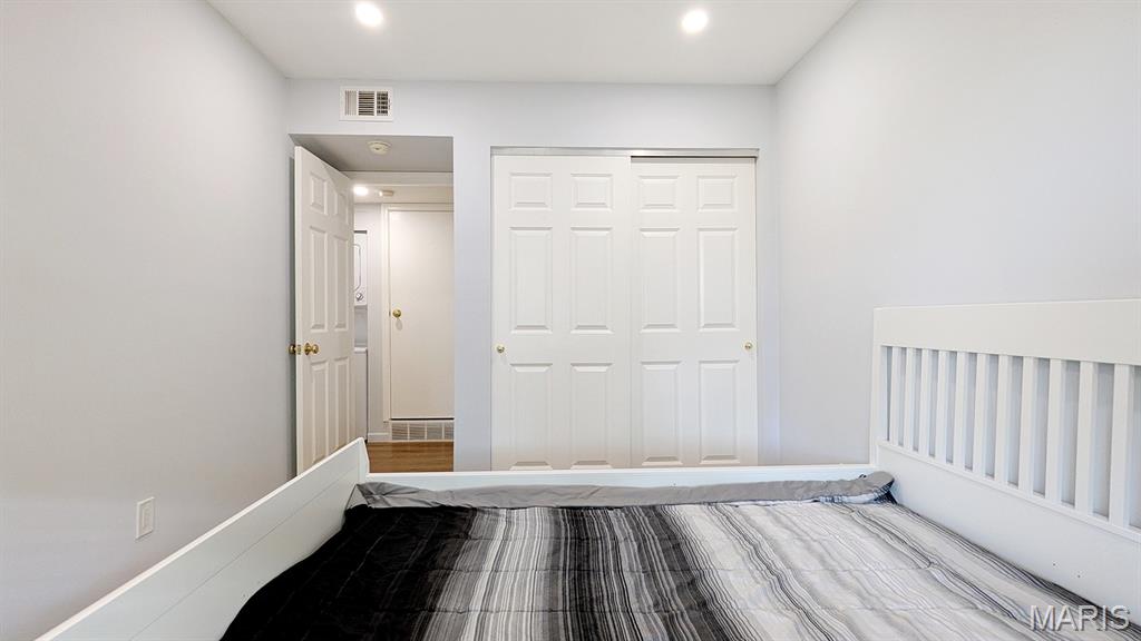 1669 Mayenne Court, Unit B St. Louis, MO 63125 - Photo 30 of 32