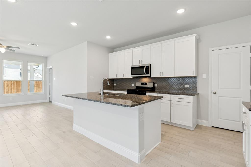 725 Rusty Spurs Place Weston, TX 75009 - Photo 6 of 40