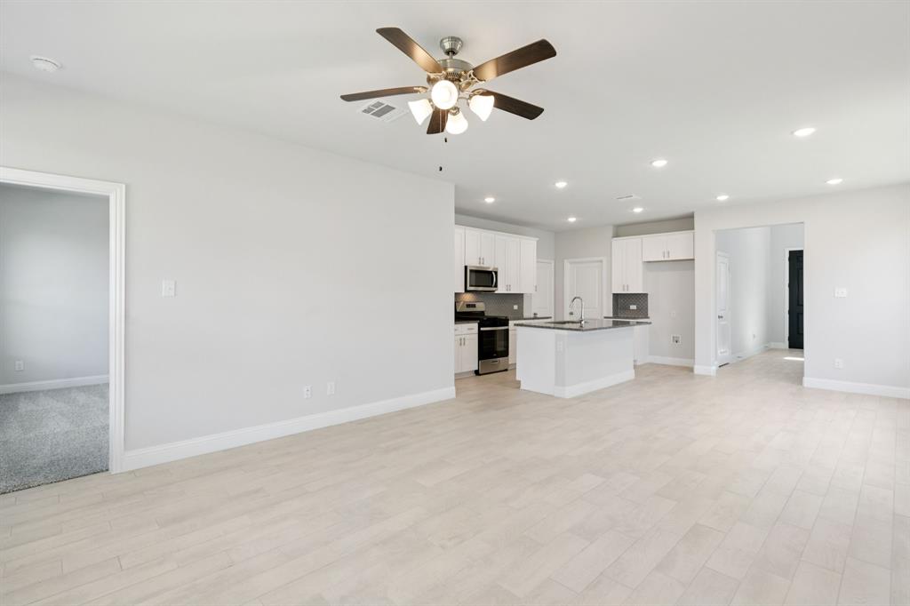 725 Rusty Spurs Place Weston, TX 75009 - Photo 7 of 40