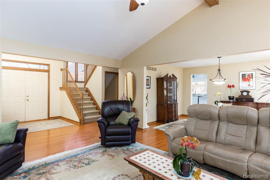 1359 Kingspath Drive Rochester Hills, MI 48306 - Photo 7 of 60