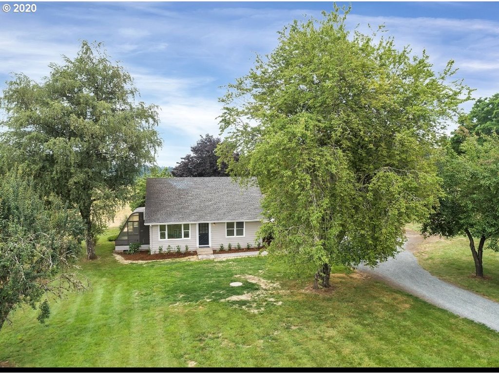 18045 South Strowbridge Road Oregon City, OR 97045 - Photo 1 of 29