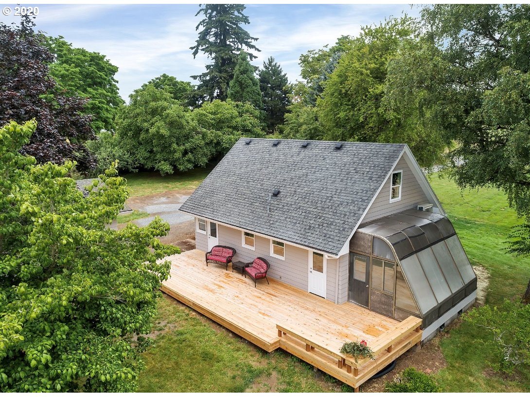 18045 South Strowbridge Road Oregon City, OR 97045 - Photo 2 of 29