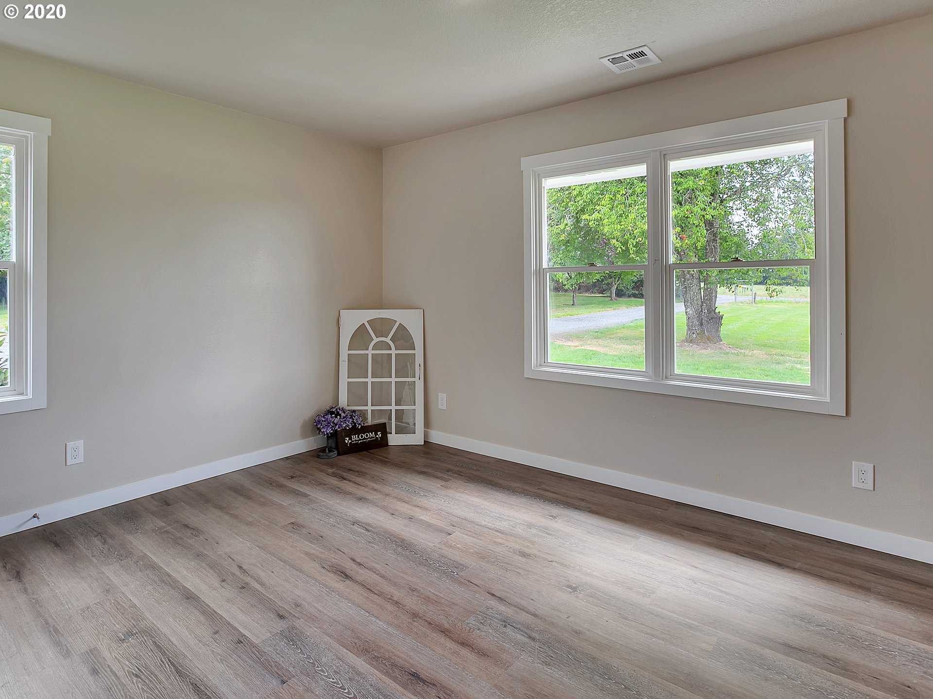18045 South Strowbridge Road Oregon City, OR 97045 - Photo 18 of 29