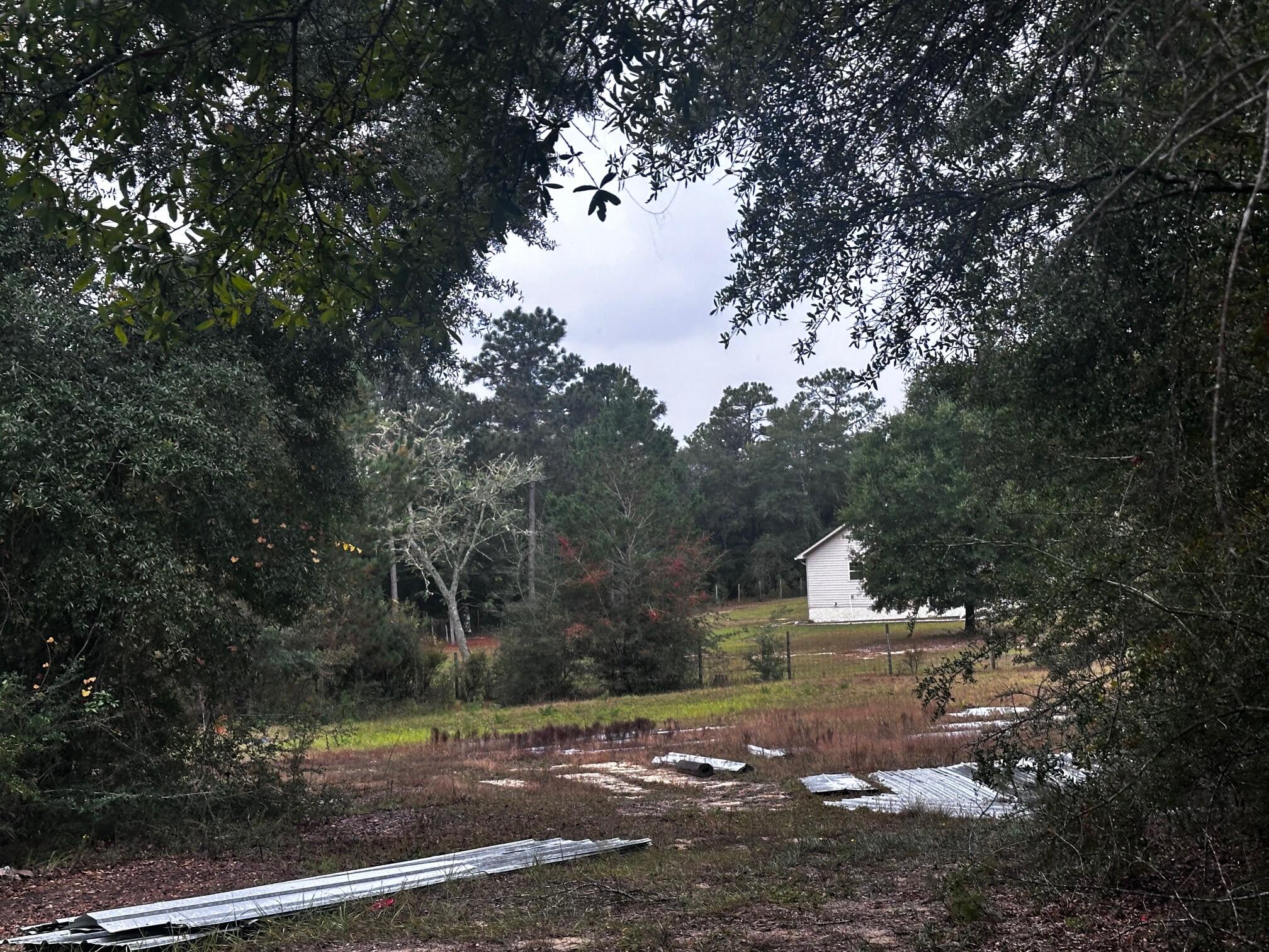 5761 Highland Hills Road Crestview, FL 32539 - Photo 6 of 9 IMG_7220