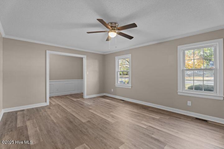 1402 Cherry Lane Northwest Wilson, NC 27896 - Photo 9 of 39 Living Room