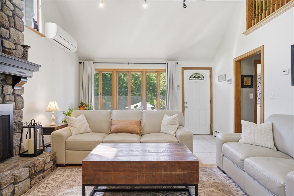 208 Chapman Road Tewksbury, MA 01876 - Photo 6 of 42 Gallery Image 6