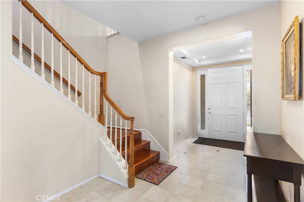 1285 Fairbury Lane Anaheim, CA 92807 - Photo 5 of 33