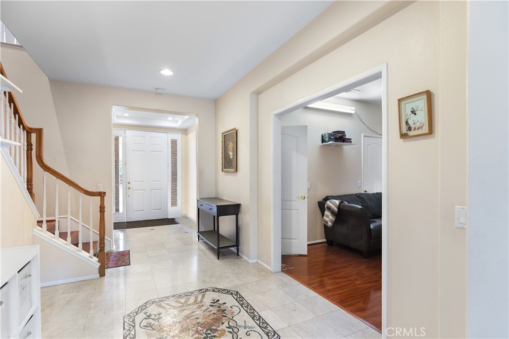 1285 Fairbury Lane Anaheim, CA 92807 - Photo 7 of 33