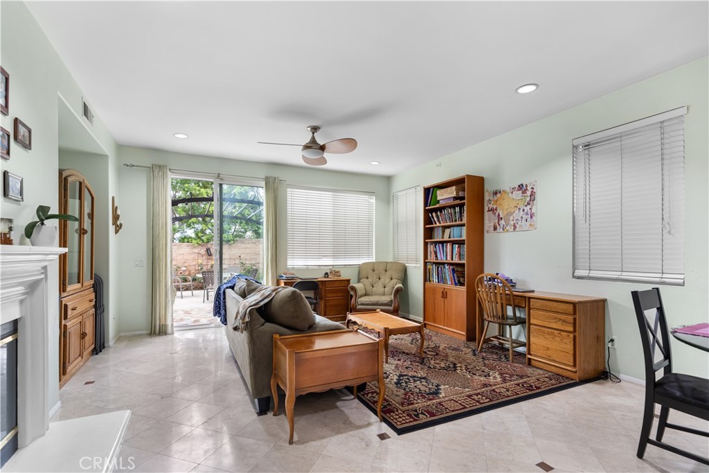 1285 Fairbury Lane Anaheim, CA 92807 - Photo 10 of 33