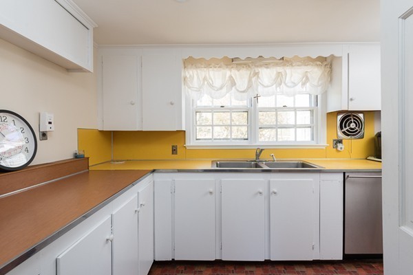 55 Jackson Road Scituate, MA 02066 - Photo 11 of 22