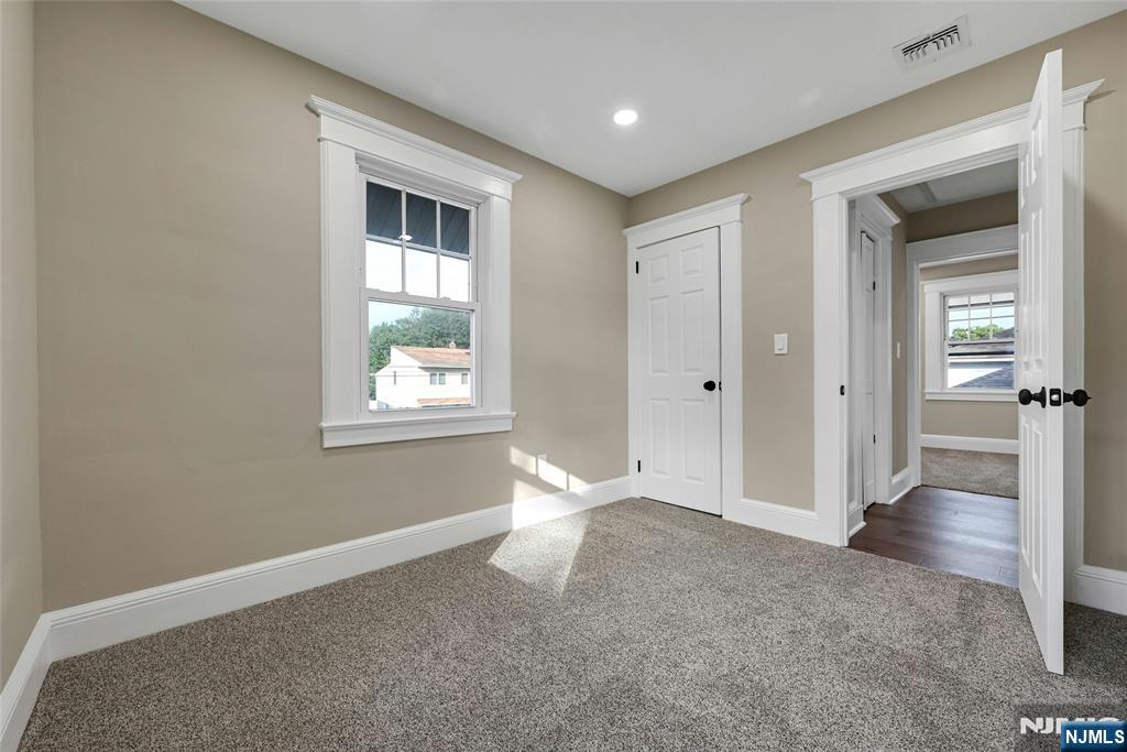 25 Marinus Street Rochelle Park, NJ 07662 - Photo 11 of 15