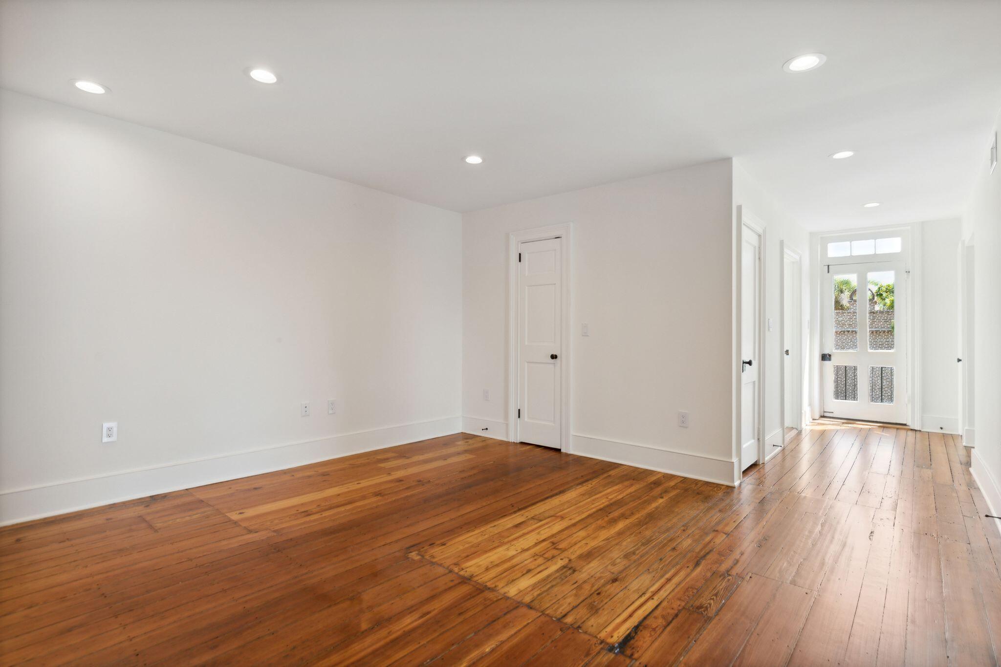 45 Hasell Street, Unit 1 Charleston, SC 29401 - Photo 29 of 41 45HasellSt-KeenEyeMarketing-026