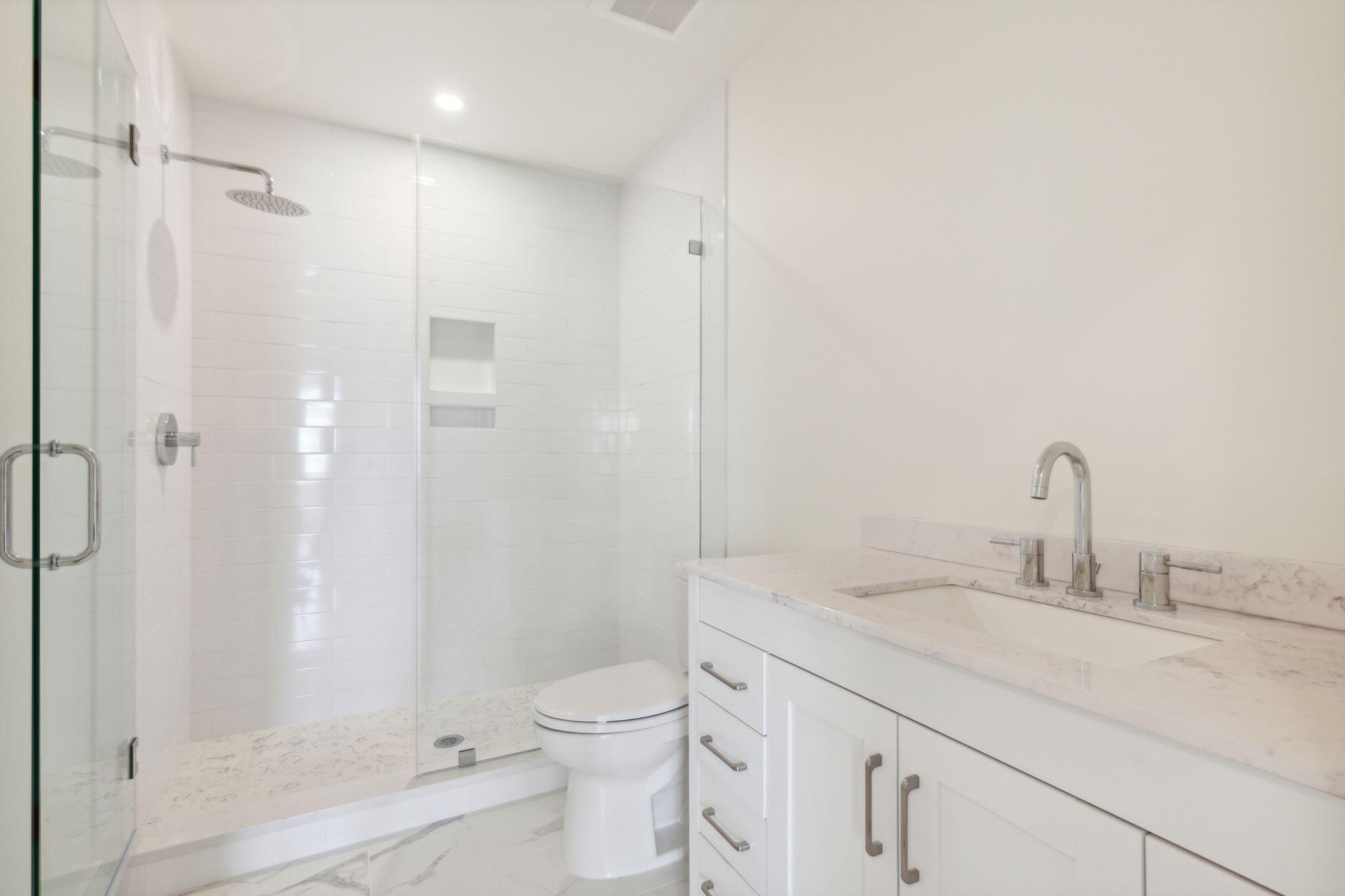 45 Hasell Street, Unit 1 Charleston, SC 29401 - Photo 32 of 41 45HasellSt-KeenEyeMarketing-029