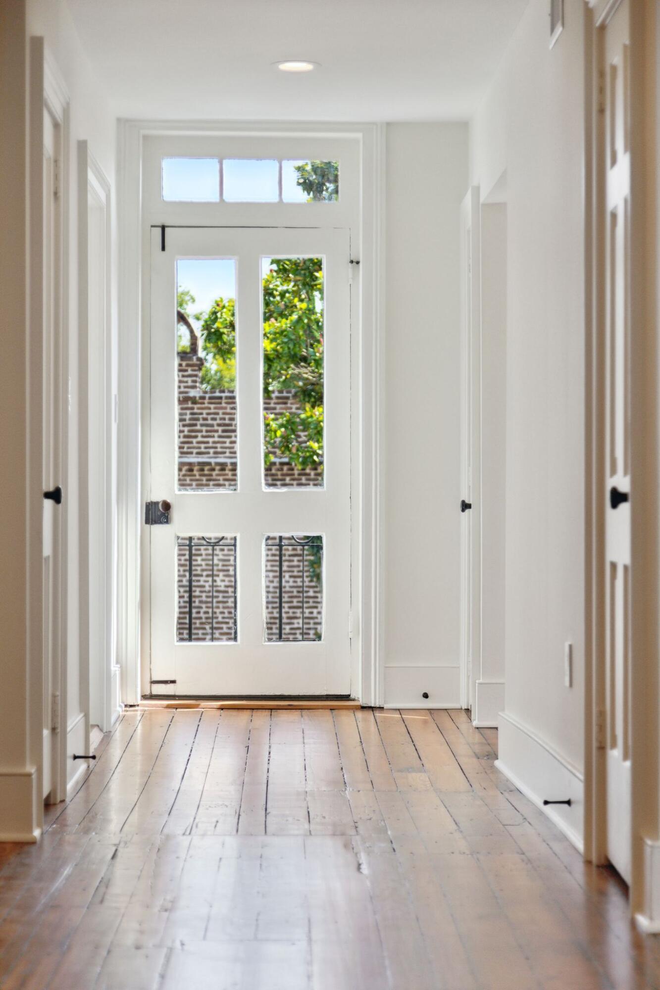 45 Hasell Street, Unit 1 Charleston, SC 29401 - Photo 9 of 41 45HasellSt-KeenEyeMarketing-008