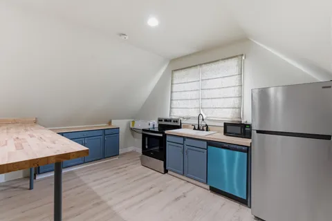 $1,100,000 | 3804 Central Avenue, Nashville, TN 37205