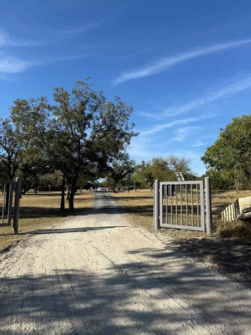 $2,500 | 150 Dowling Road West, Ingram, TX 78025