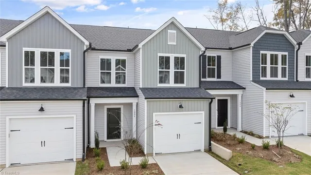 $277,940 | 1006 Poets Walk Road, Whitsett, NC 27377