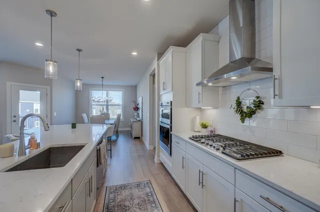 $619,900 | 7582 Oak Hill Road, St. Paul, MN 55129