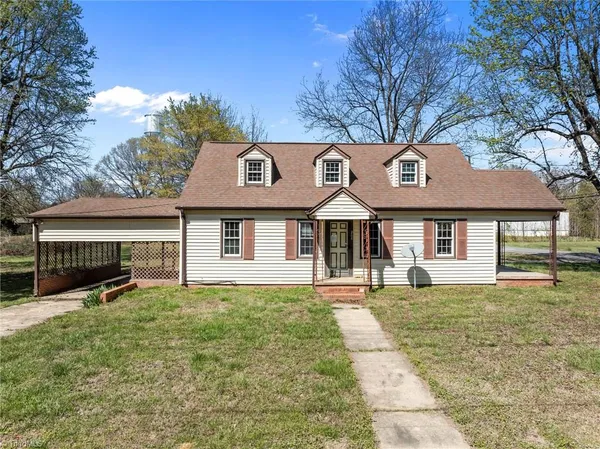 $265,000 | 204 West Brower Avenue, Liberty, NC 27298