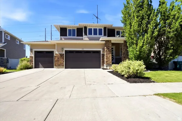 $825,000 | 822 Star Spangled Drive, Bluffdale, UT 84065