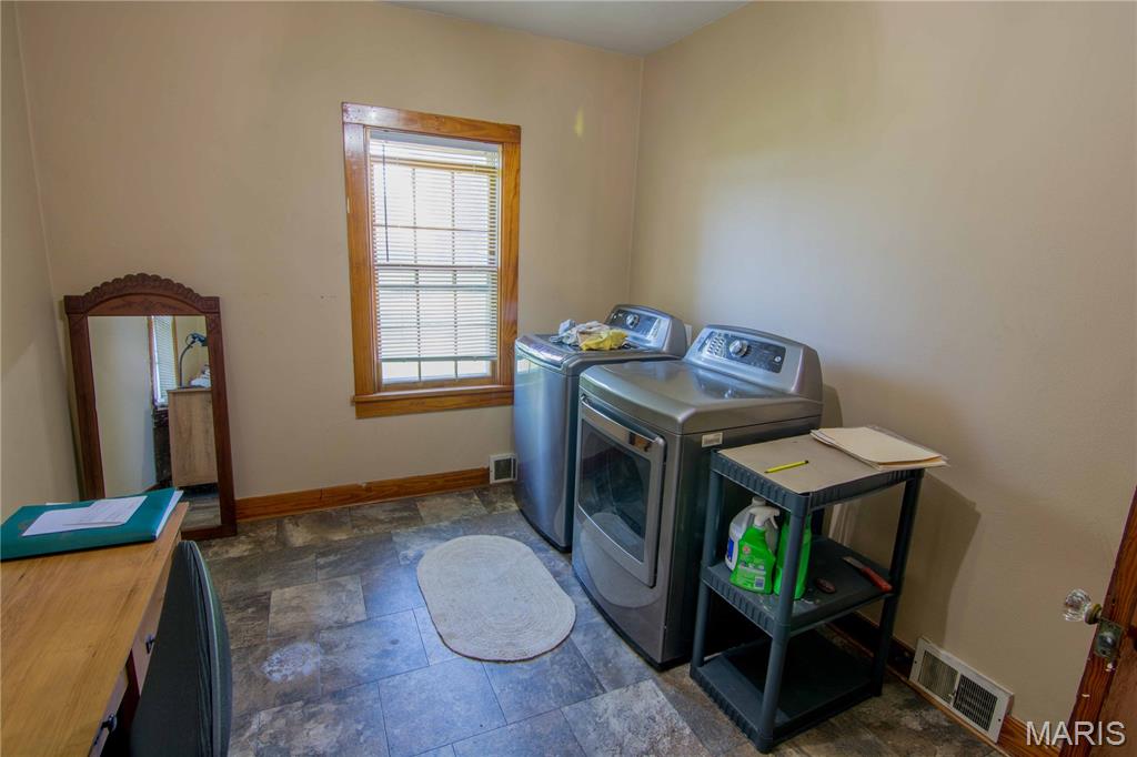 700 South Gehle Street St. Peter, IL 62880 - Photo 11 of 15