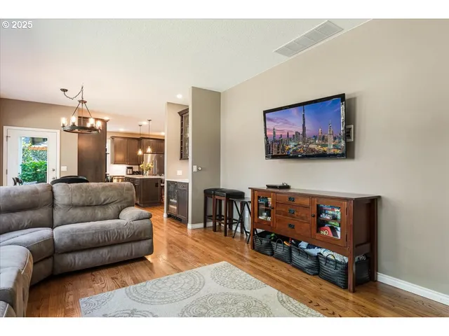 $795,000 | 11107 Southwest Flores Street, Wilsonville, OR 97070