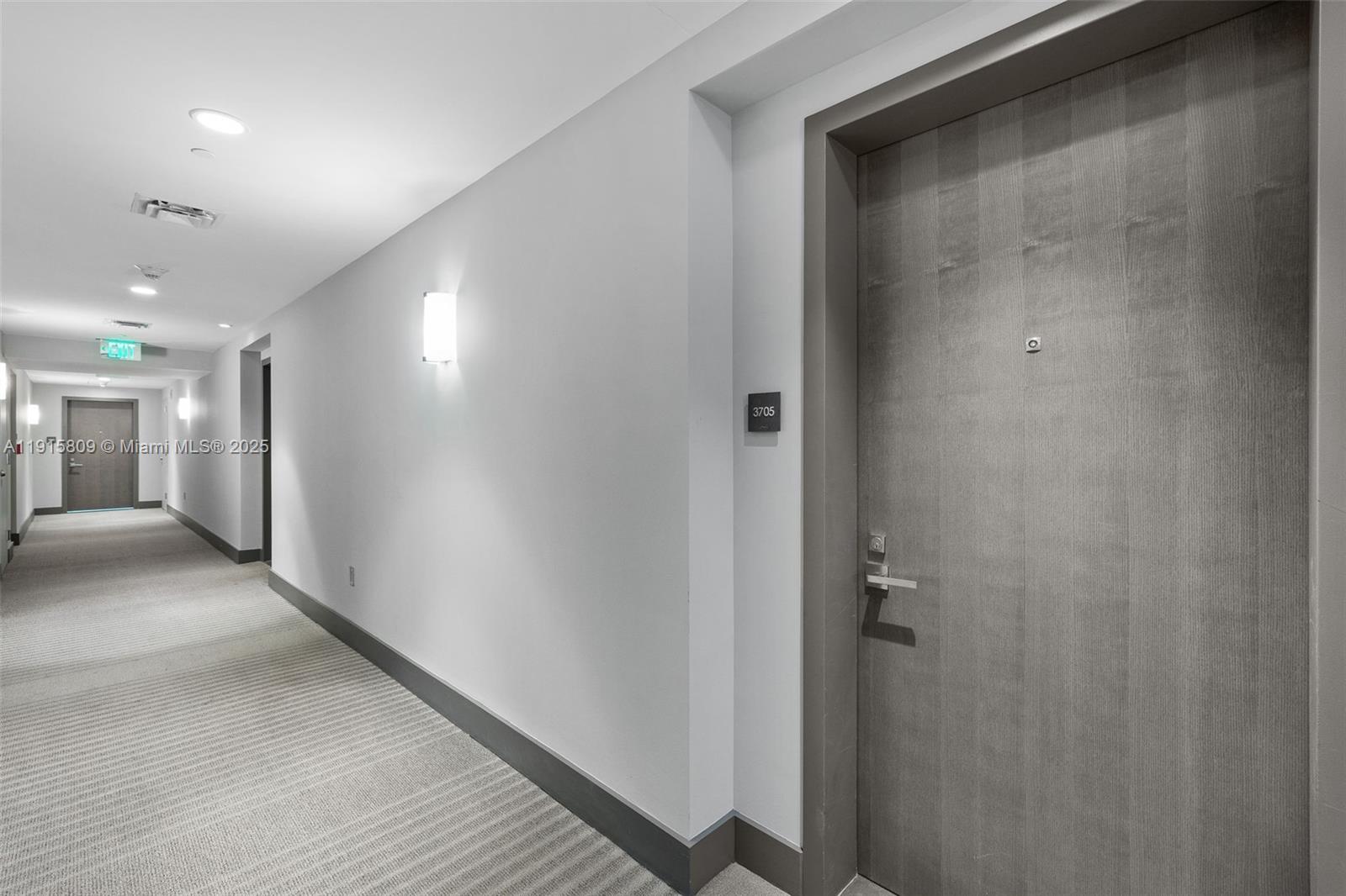 1080 Brickell Avenue, Unit 3705 Miami, FL 33131 - Photo 22 of 32 a view of hallway with a hallway