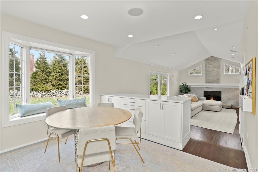 54 Country Club Road Darien, CT 06820 - Photo 15 of 40