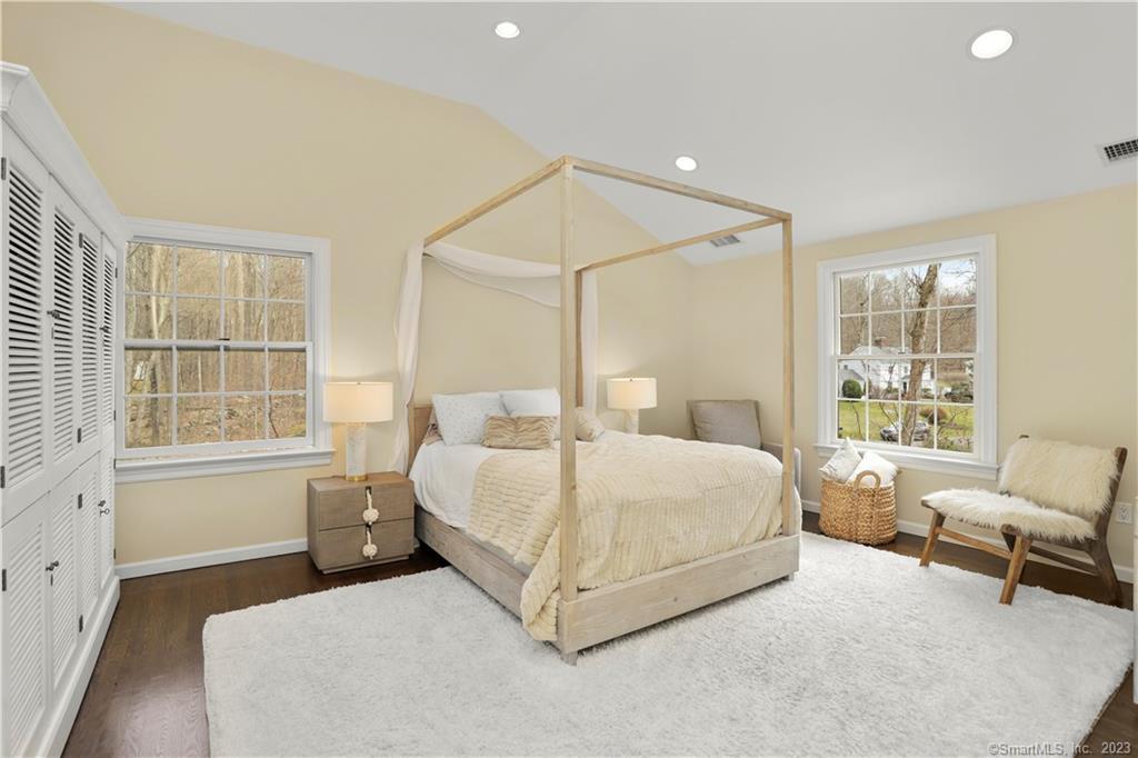 54 Country Club Road Darien, CT 06820 - Photo 19 of 40