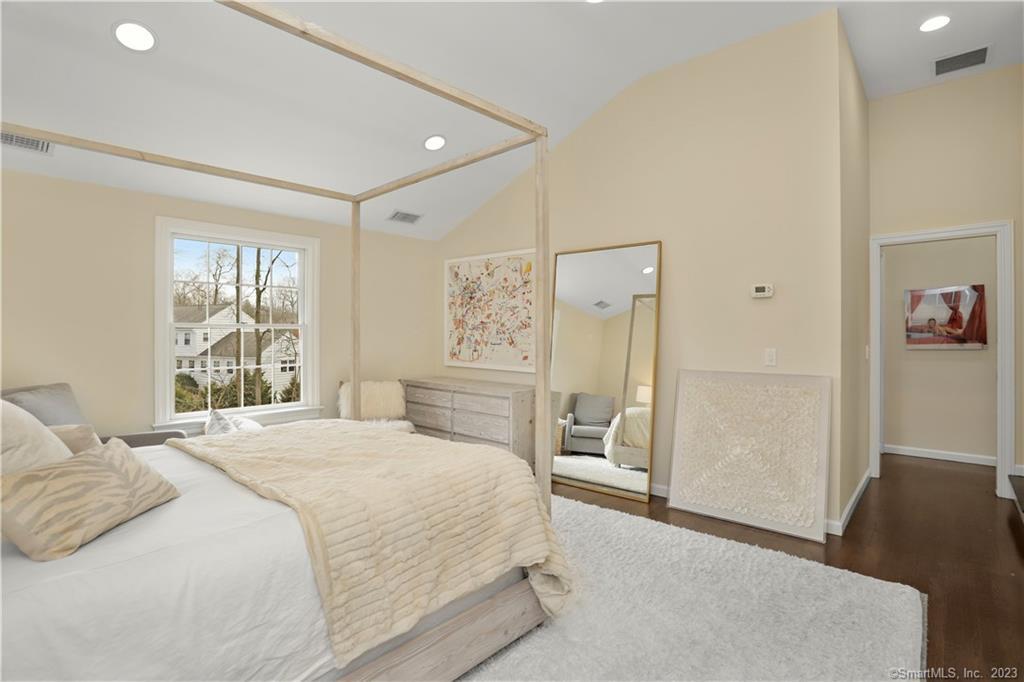 54 Country Club Road Darien, CT 06820 - Photo 20 of 40