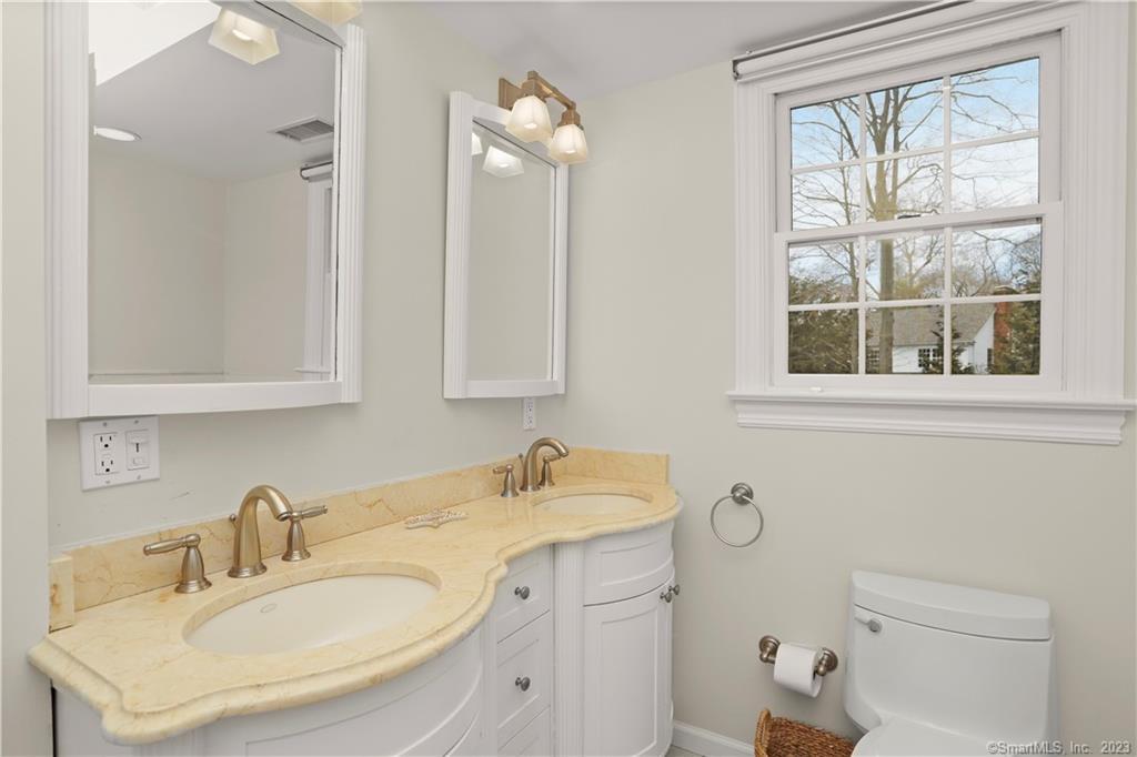 54 Country Club Road Darien, CT 06820 - Photo 21 of 40